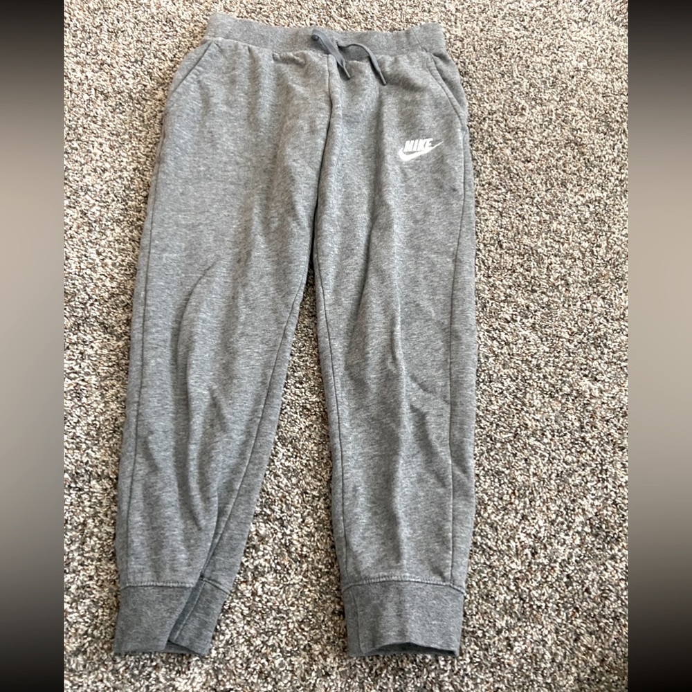 Nike girls grey sweatpants